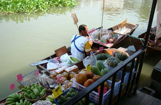 ตลาดน้ำไทรน้อย จังหวัดนนทบุรี